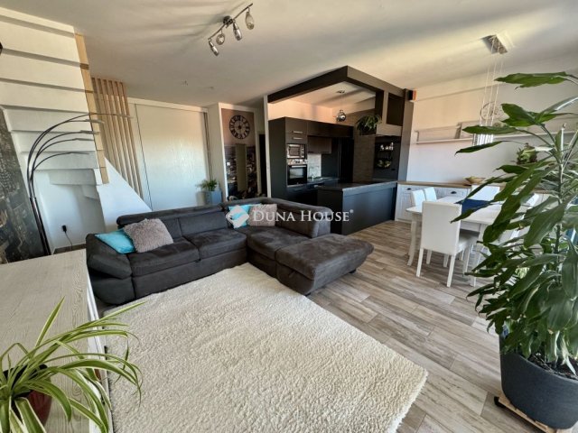 Kiadó téglalakás, albérlet, Győrött 400 E Ft / hó, 5 szobás