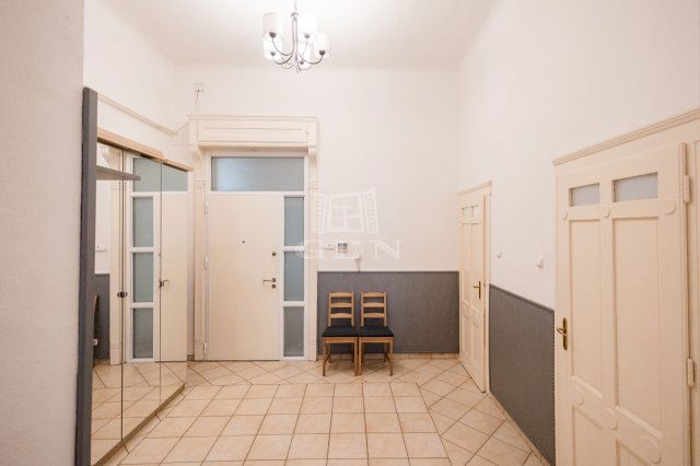 Eladó téglalakás, Budapesten, V. kerületben 109 M Ft, 1+1 szobás