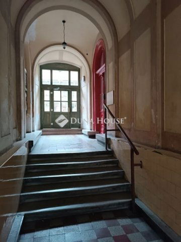 Eladó téglalakás, Budapesten, VIII. kerületben 84 M Ft, 3 szobás