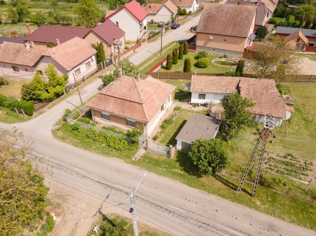 Eladó családi ház, Ipolyvecén 24.9 M Ft, 2 szobás