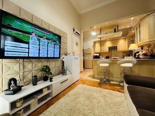 Eladó téglalakás, Budapesten, VII. kerületben 77 M Ft, 2 szobás