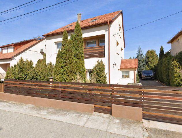 Eladó családi ház, Gödöllőn 164 M Ft, 7 szobás