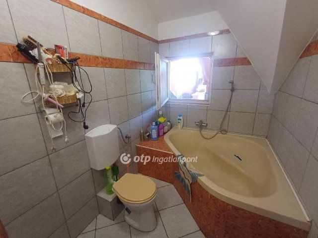 Eladó családi ház, Budapesten, XX. kerületben 175 M Ft