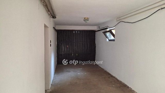 Eladó családi ház, Budapesten, II. kerületben 225 M Ft