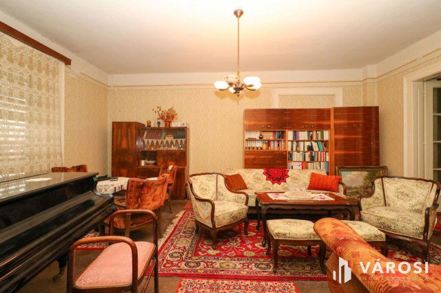 Eladó családi ház, Nyírvasvárin 29.9 M Ft, 7 szobás