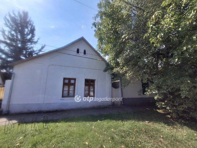 Eladó családi ház, Kisorosziban 79.9 M Ft, 3 szobás
