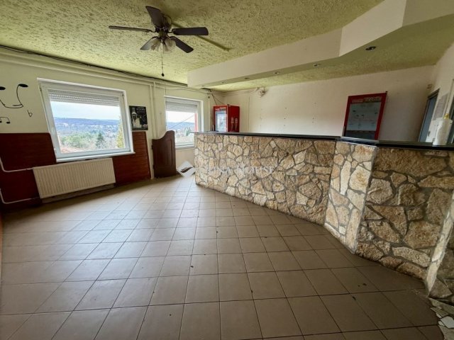 Eladó üzlethelyiség, Komlón 89.9 M Ft / költözzbe.hu