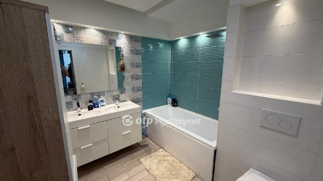 Eladó panellakás, Százhalombattán 76.6 M Ft, 3 szobás