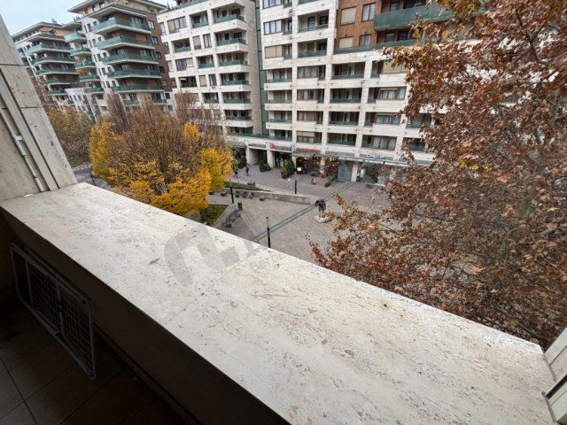 Kiadó téglalakás, albérlet, VIII. kerületben, Corvin sétányon