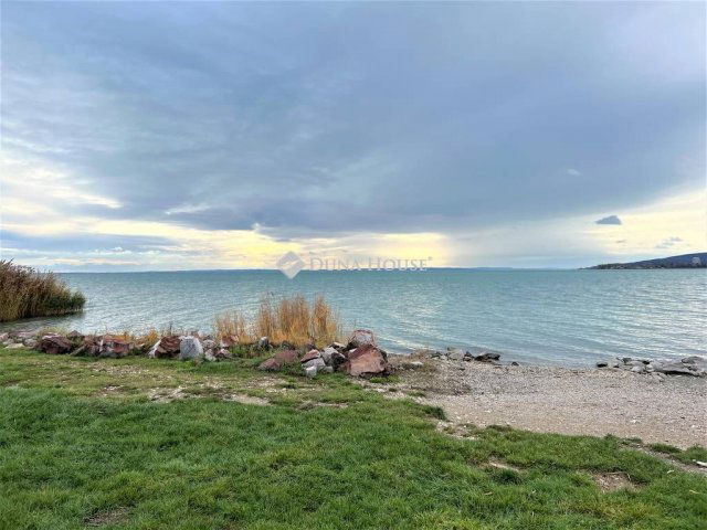 Eladó családi ház, Balatonfűzfőn 281.515 M Ft, 4 szobás