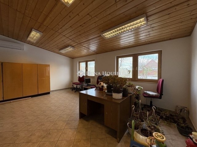 Eladó családi ház, Gyálon 129.9 M Ft, 5 szobás