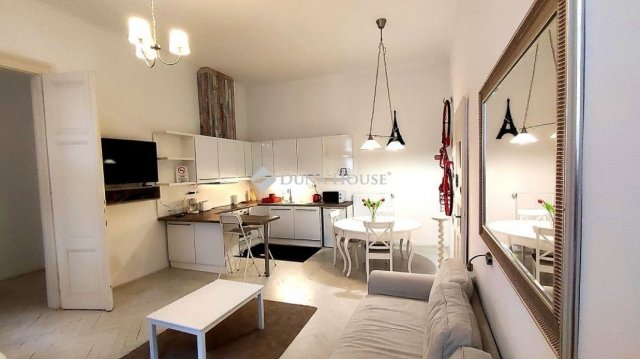 Eladó téglalakás, Budapesten, V. kerületben 189 M Ft, 3 szobás