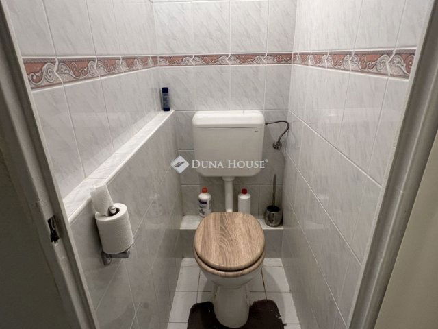 Eladó panellakás, Székesfehérvárott 44.9 M Ft, 2 szobás