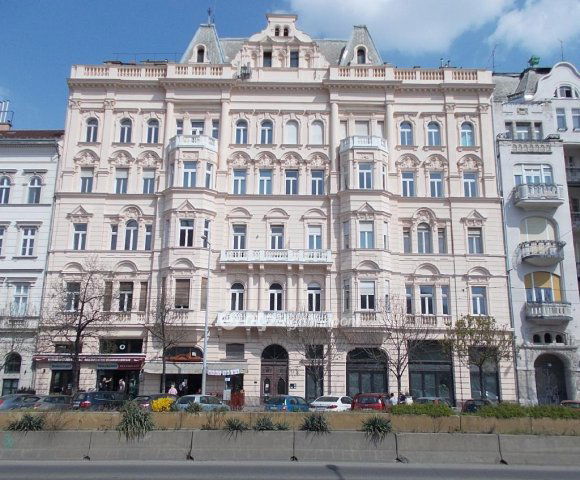 Eladó téglalakás, Budapesten, V. kerületben 84 M Ft, 2 szobás