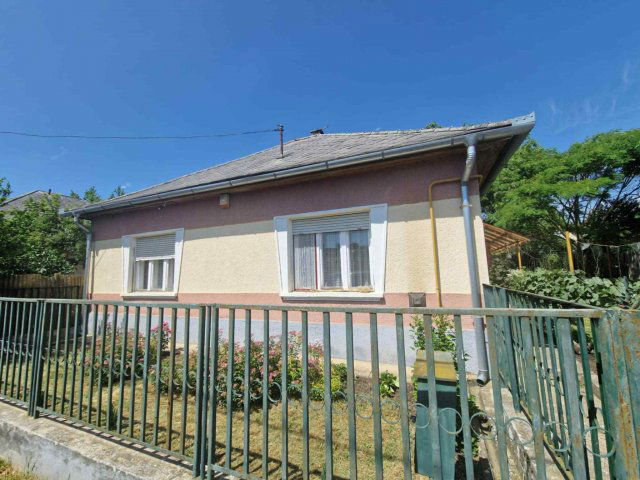 Eladó családi ház, Kállón 21.9 M Ft, 3 szobás
