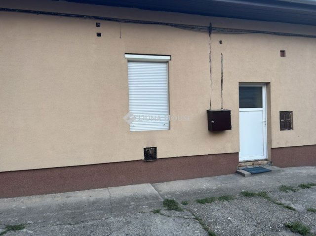 Eladó téglalakás, Budapesten, X. kerületben 27.9 M Ft, 1 szobás