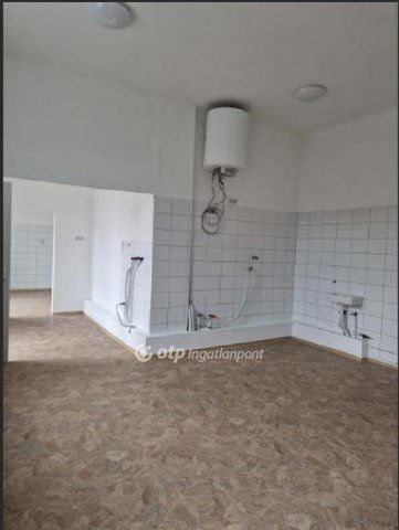 Eladó téglalakás, Budapesten, XX. kerületben 33.99 M Ft