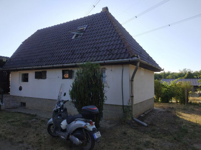 Eladó családi ház, Vácrátóton 44 M Ft, 3 szobás