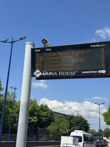 Eladó téglalakás, Budapesten, XVIII. kerületben 100 M Ft