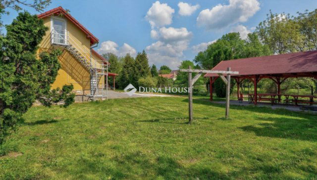 Eladó üzlethelyiség, Pátyon 585 M Ft / költözzbe.hu