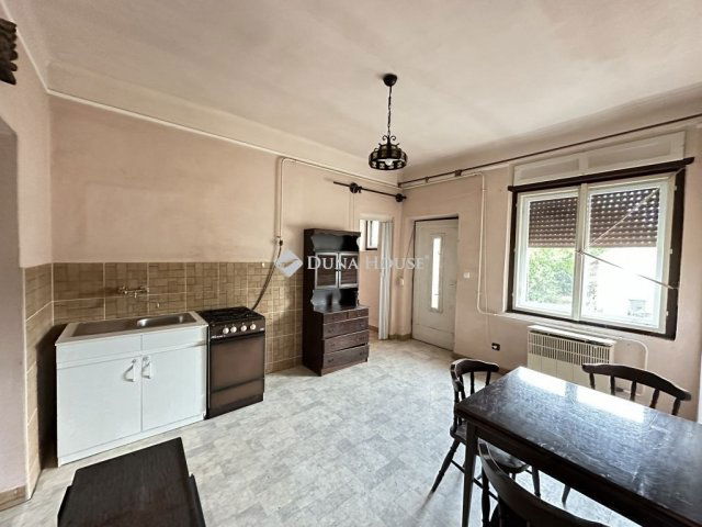 Eladó családi ház, Lakitelken 36.9 M Ft, 3 szobás