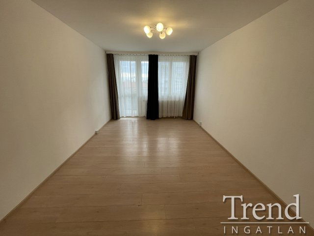 Kiadó panellakás, albérlet, Dunaújvárosban 120 E Ft / hó