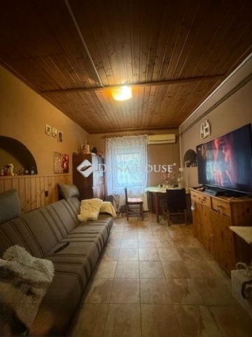 Eladó családi ház, Úrin 42.9 M Ft, 3 szobás