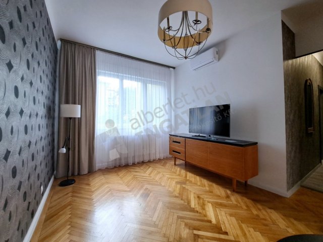 Eladó téglalakás, XIII. kerületben, Visegrádi utcában