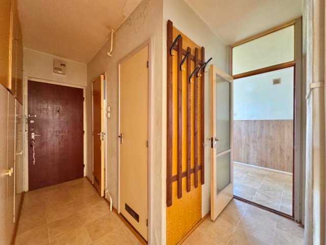 Eladó panellakás, Pécsett 39.9 M Ft, 2 szobás