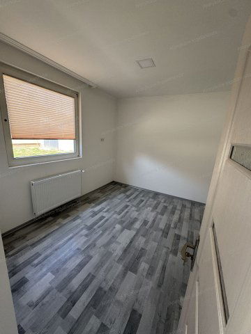Eladó családi ház, Békéscsabán 54.99 M Ft, 4 szobás