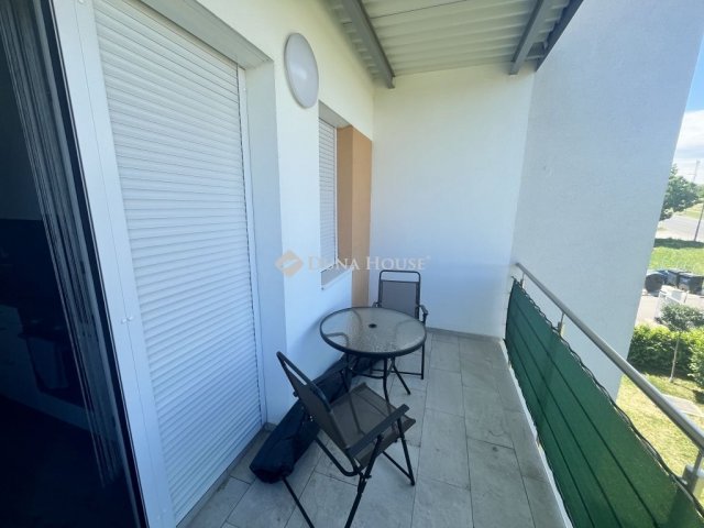 Kiadó téglalakás, albérlet, Pécsett 170 E Ft / hó, 1 szobás