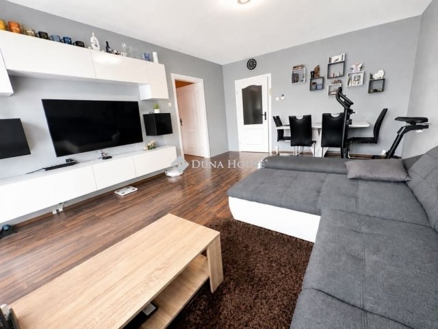 Eladó panellakás, Kecskeméten 51 M Ft, 2 szobás