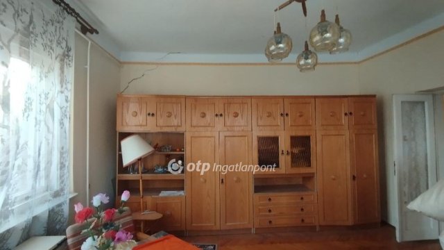 Eladó családi ház, Alattyánban 20 M Ft, 2+1 szobás