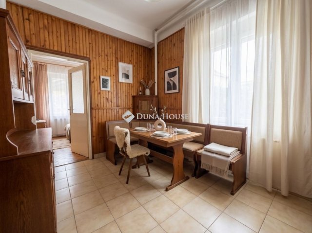 Eladó ikerház, Sárisápon, Köztársaság utcában 40 M Ft
