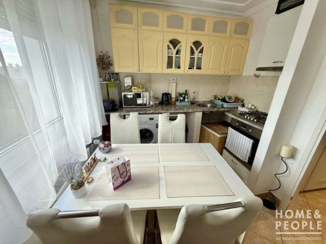 Eladó téglalakás, Szegeden 41.9 M Ft, 1 szobás