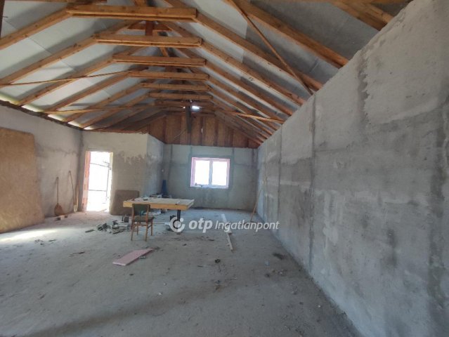 Eladó családi ház, Makón 24.5 M Ft, 1 szobás