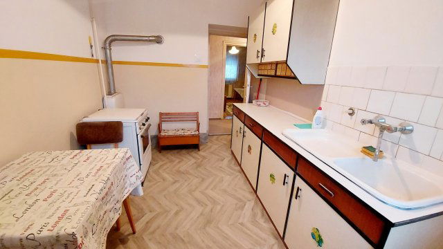 Eladó téglalakás, Nyíregyházán 42.9 M Ft, 3 szobás