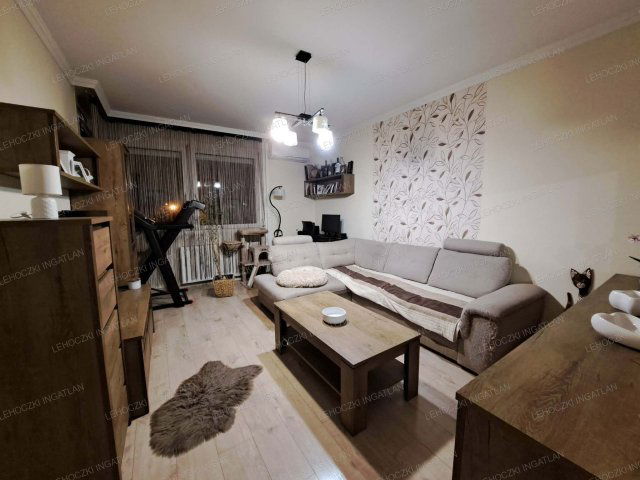 Eladó téglalakás, Nyíregyházán 50.9 M Ft, 3 szobás