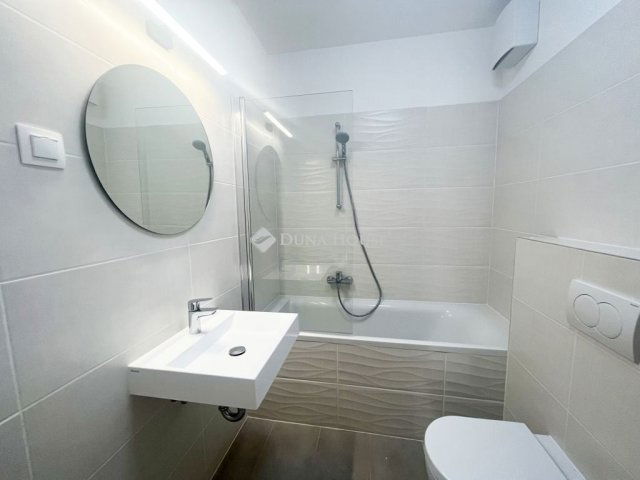 Eladó téglalakás, Budapesten, XIII. kerületben 180 M Ft