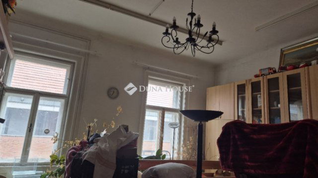 Eladó téglalakás, Budapesten, VIII. kerületben 139 M Ft