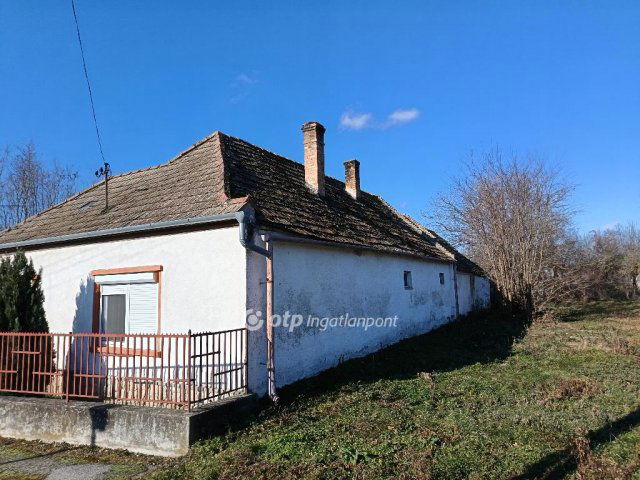 Eladó családi ház, Vanyolán 15 M Ft, 3 szobás