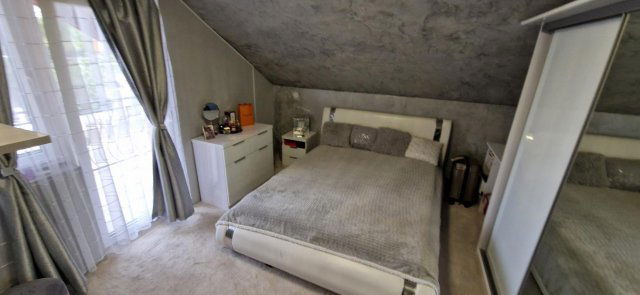Eladó családi ház, Gödöllőn 129.9 M Ft, 7 szobás