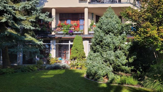 Eladó téglalakás, Budapesten, XII. kerületben 365 M Ft, 7 szobás