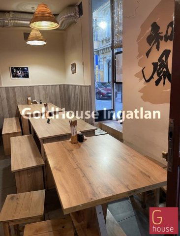 Eladó üzlethelyiség, VII. kerületben, Kazinczy utcában