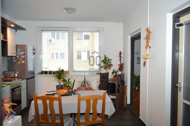 Eladó panellakás, Nyíregyházán 43.75 M Ft, 2 szobás