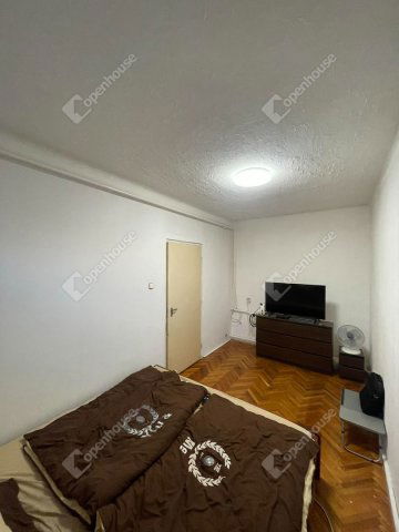 Eladó családi ház, Banán 60 M Ft, 3 szobás