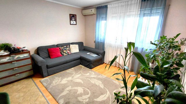 Eladó téglalakás, Székesfehérvárott 63.9 M Ft, 2+1 szobás