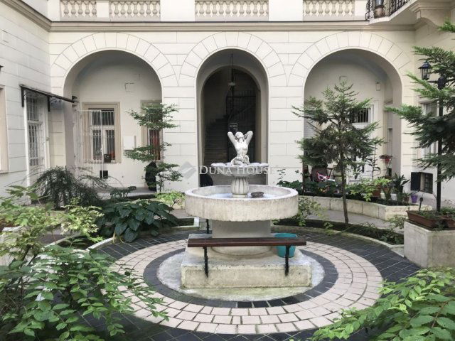 Kiadó téglalakás, albérlet, Budapesten, VI. kerületben