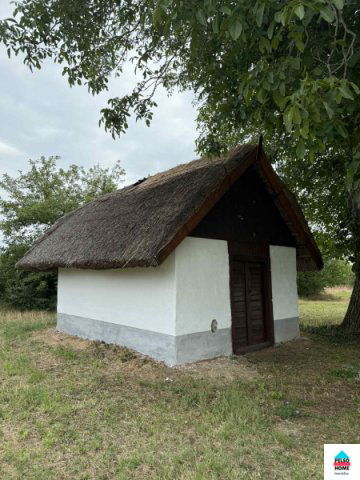 Eladó családi ház, Balatonújlakon 9.9 M Ft, 2 szobás
