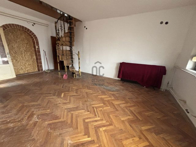 Eladó ikerház, Debrecenben 69 M Ft, 4 szobás